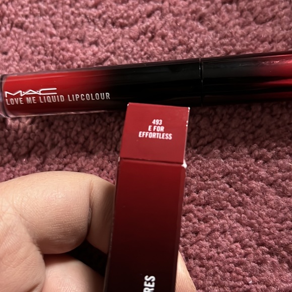 Mac cosmetics love me liquid lip color on e for effortless new in box - Picture 3 of 3